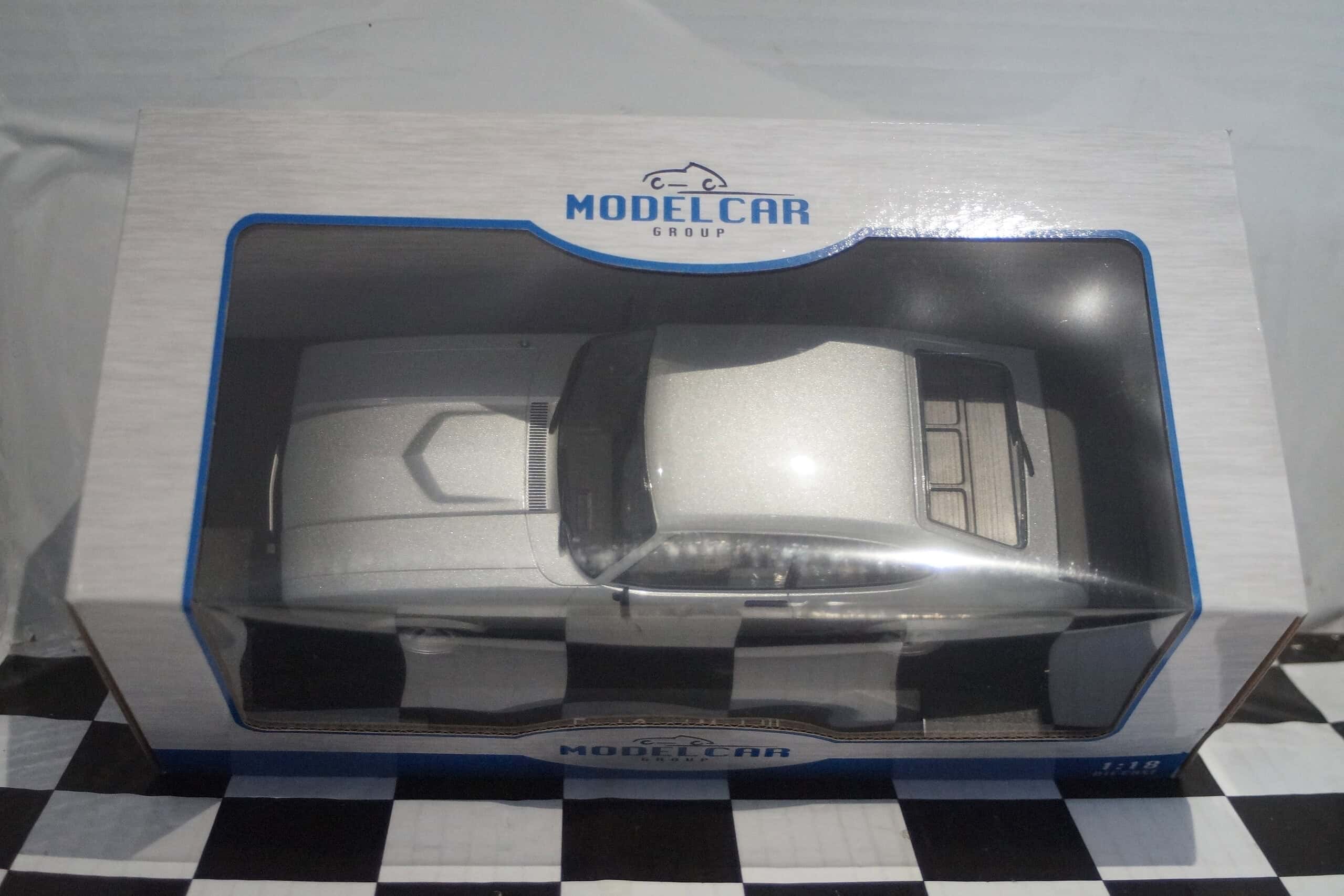 Model car group ford capri s mk3 lhd silver mcg18398 1:18
