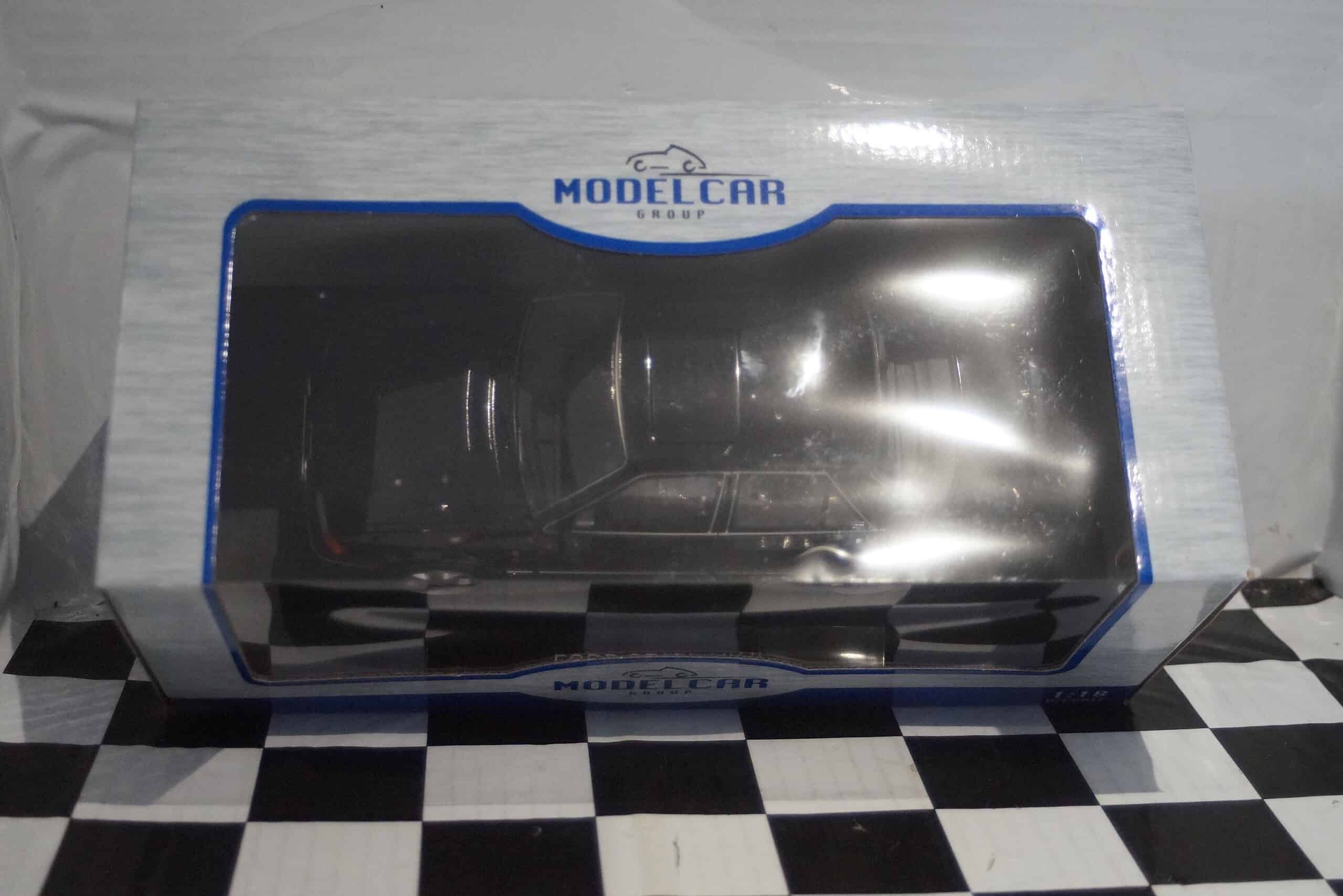 Model car group ford orion mk2 black rhd 1/18th mcg18649