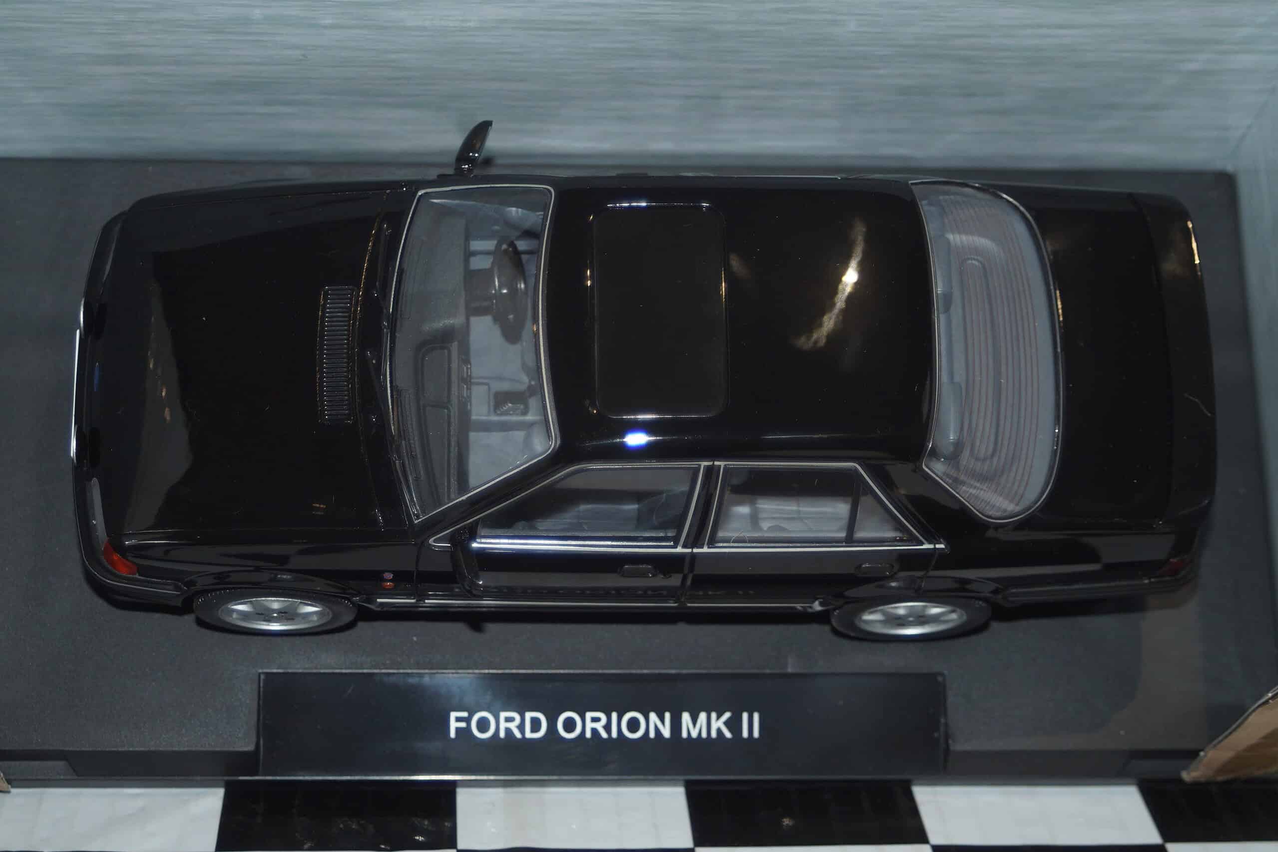 Model car group ford orion mk2 black rhd rs package 1/18th mcg18649