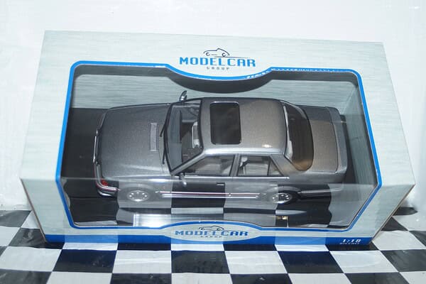 Model car group ford orion mk2 metallic grey 1/18th mcg18489