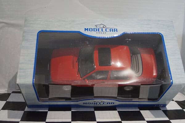 Model car group ford orion mk2 1600 e red 1/18th mcg18488