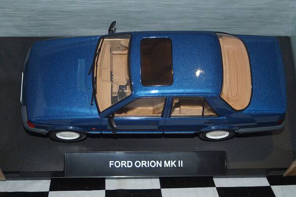 Model car group ford orion mk2 1600i metallic blue 1/18th mcg18490