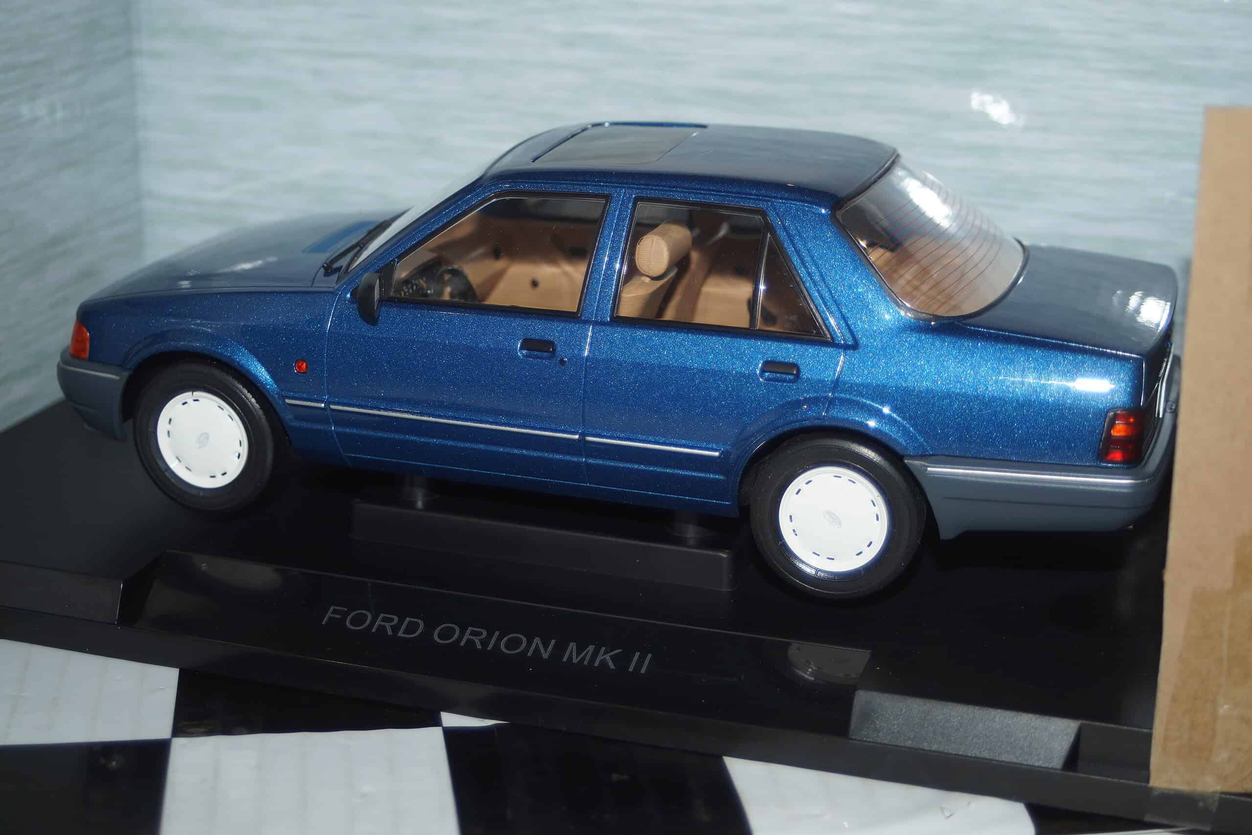 Model car group ford orion mk2 1600i metallic blue 1/18th mcg18490