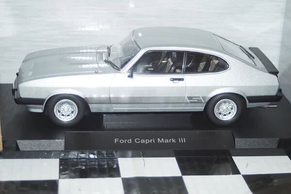 Model car group ford capri s mk3 rhd silver mcg18797 1:18