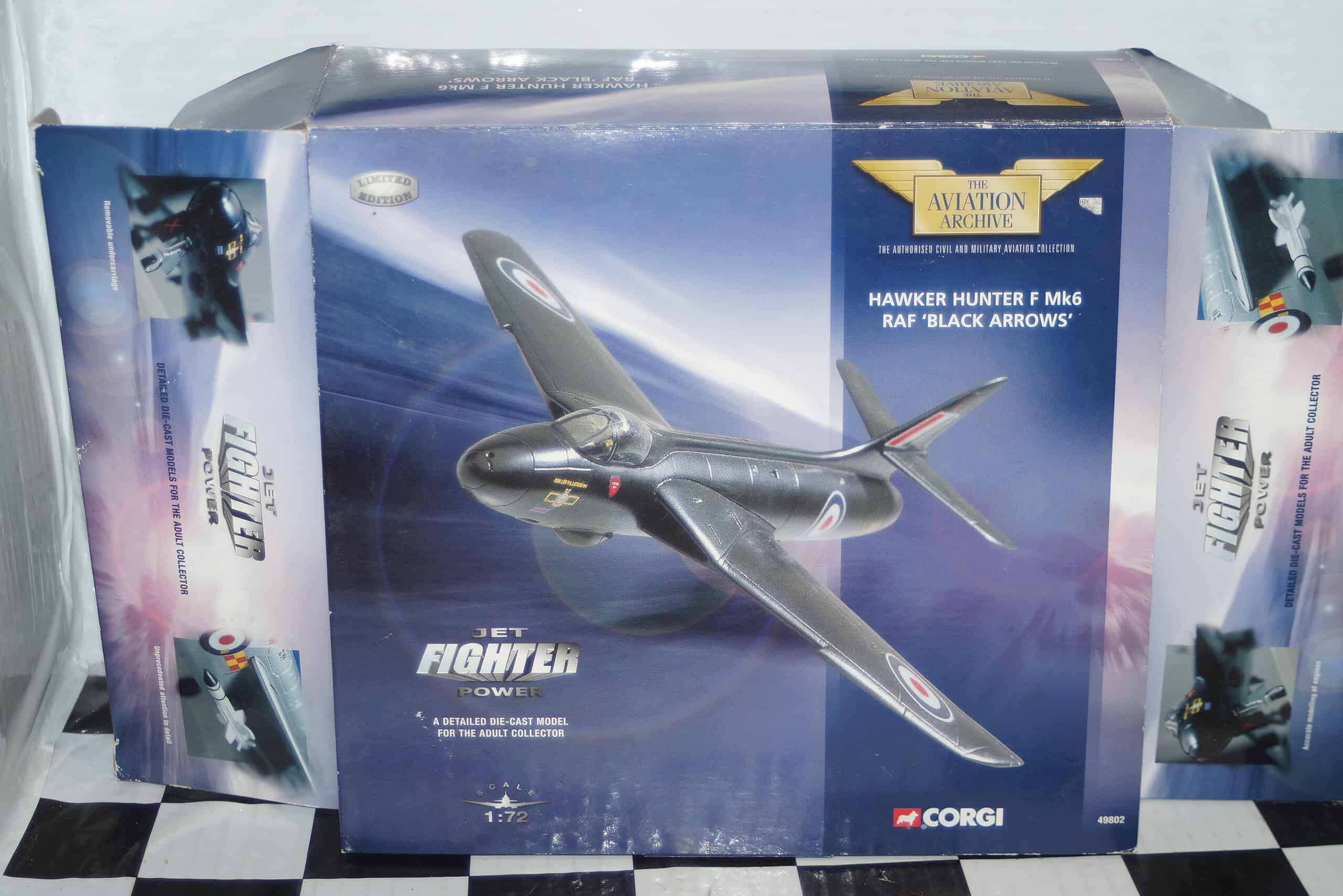 Corgi hawker hunter f mk6 raf 'black arrows' - 49802 in 1:72