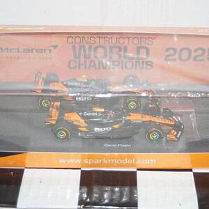Spark mclaren mcl 39 no.4 & no.81 f1 constructors world champions 2025 norris / piastri 1:43 resin s9590