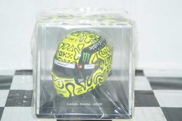 Spark mclaren 1:5 helmet world champions 2025 lando norris 1:5 resin 5hf188