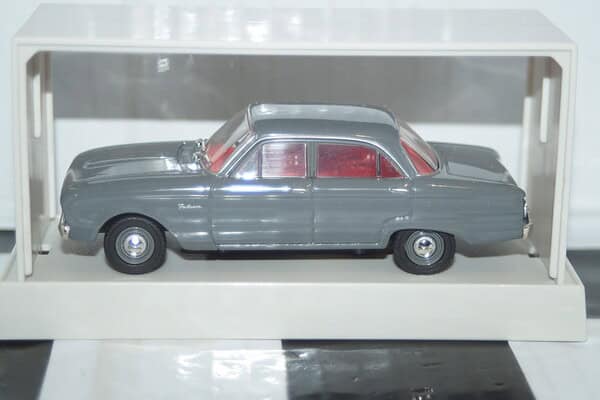 Trax top gear ford falcon xk sedan 1960 grey 40th anniversary tr26e 1:43