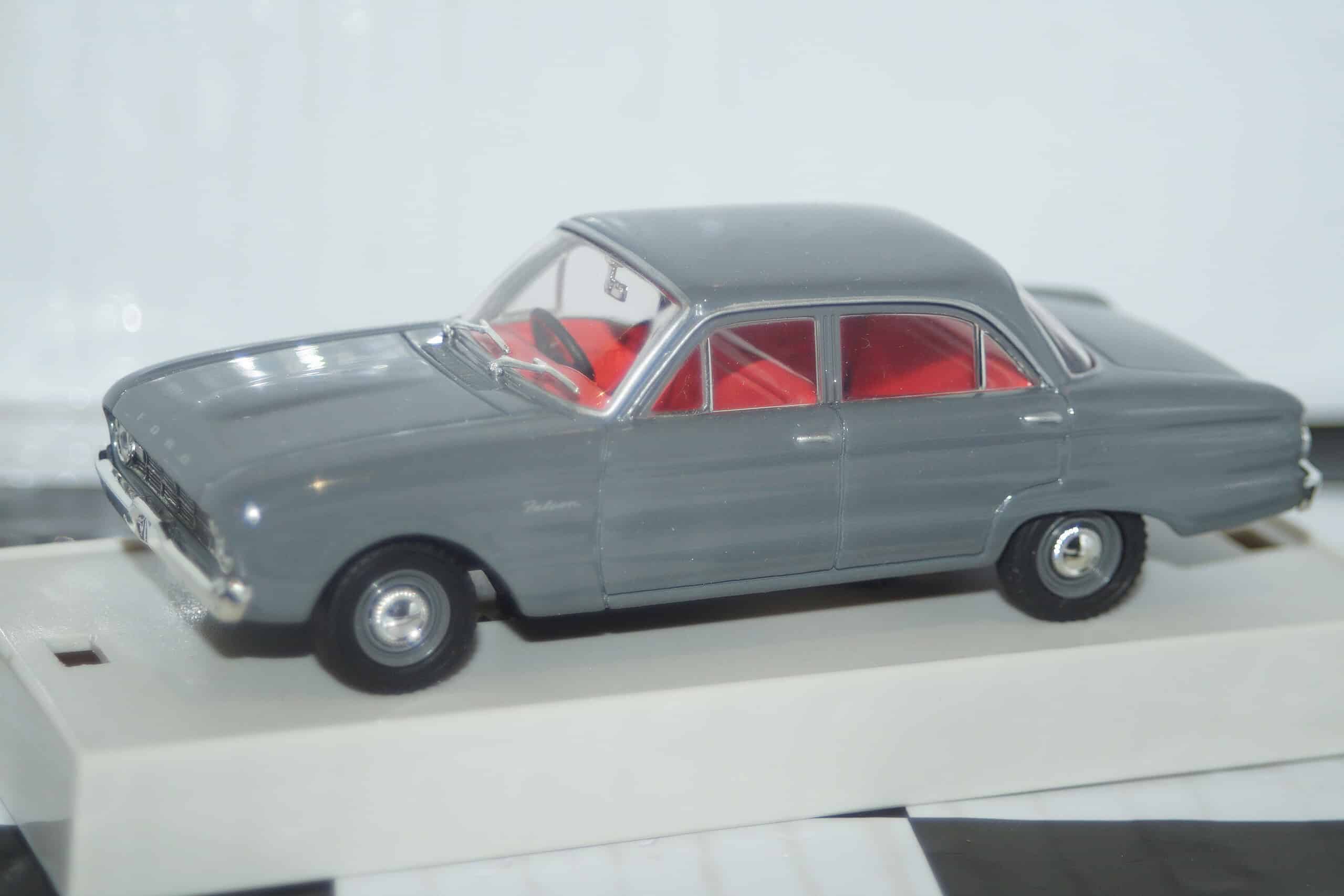 Trax top gear ford falcon xk sedan 1960 grey 40th anniversary tr26e 1:43