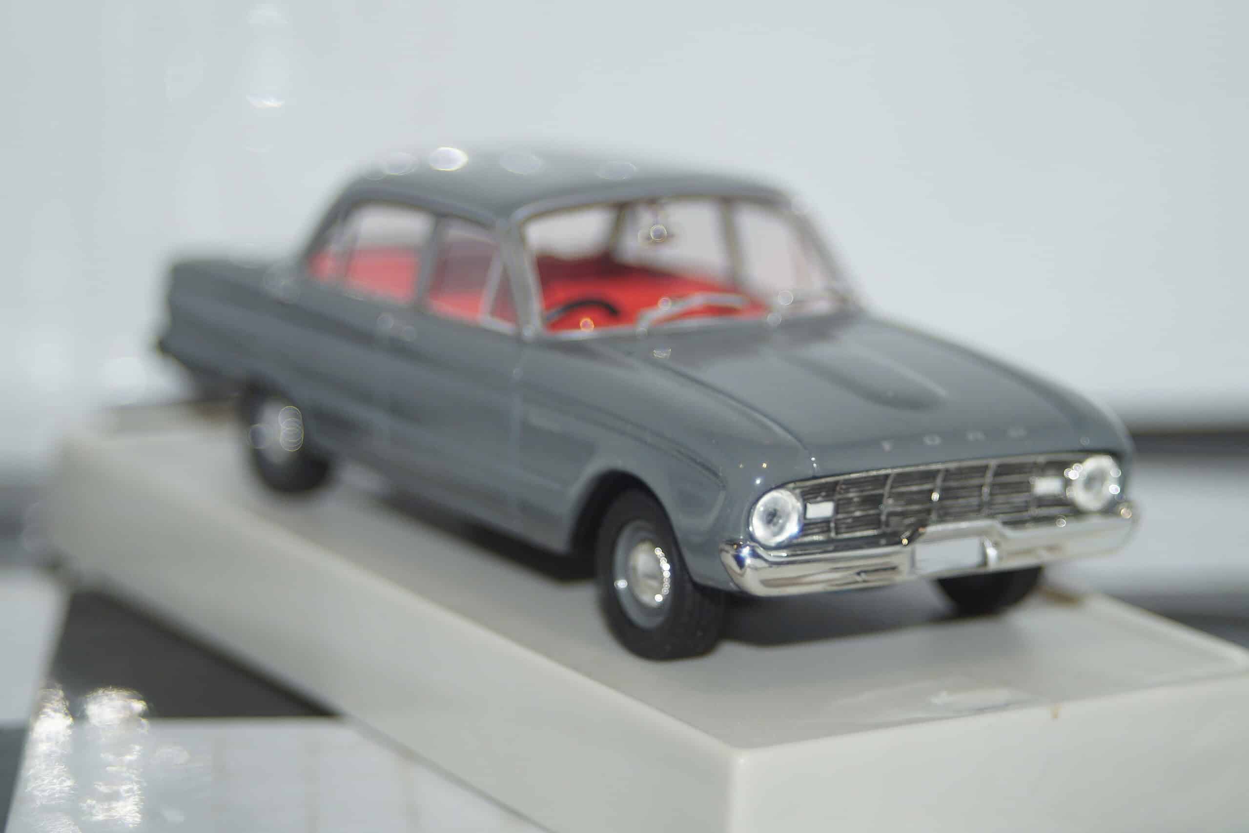 Trax top gear ford falcon xk sedan 1960 grey 40th anniversary tr26e 1:43