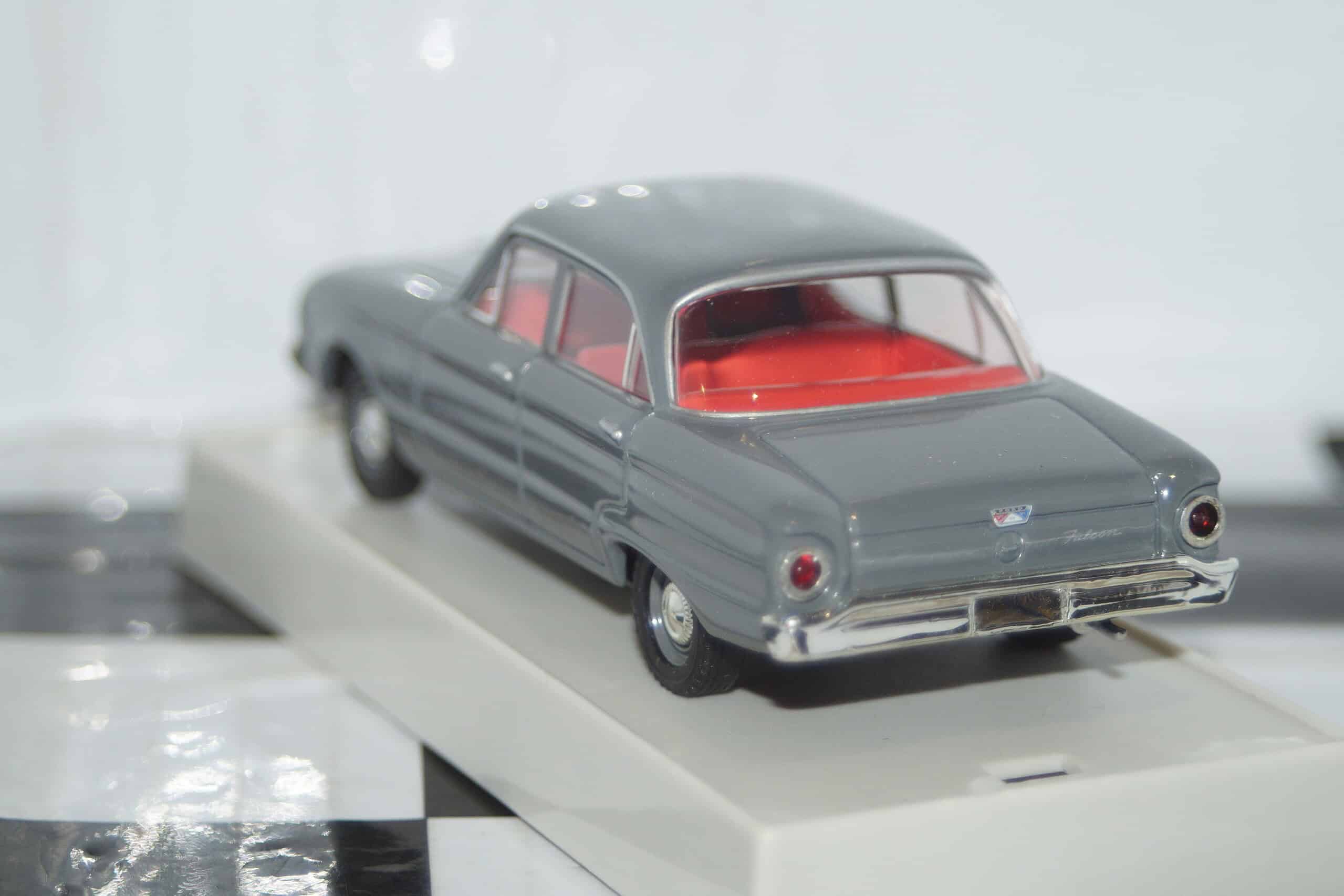 Trax top gear ford falcon xk sedan 1960 grey 40th anniversary tr26e 1:43