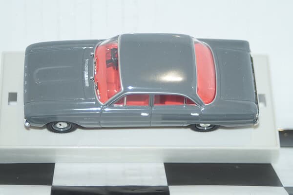Trax top gear ford falcon xk sedan 1960 grey 40th anniversary tr26e 1:43