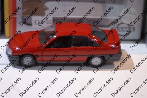 Gama opel omega carlton gsi red 1131 in 1:43 scale